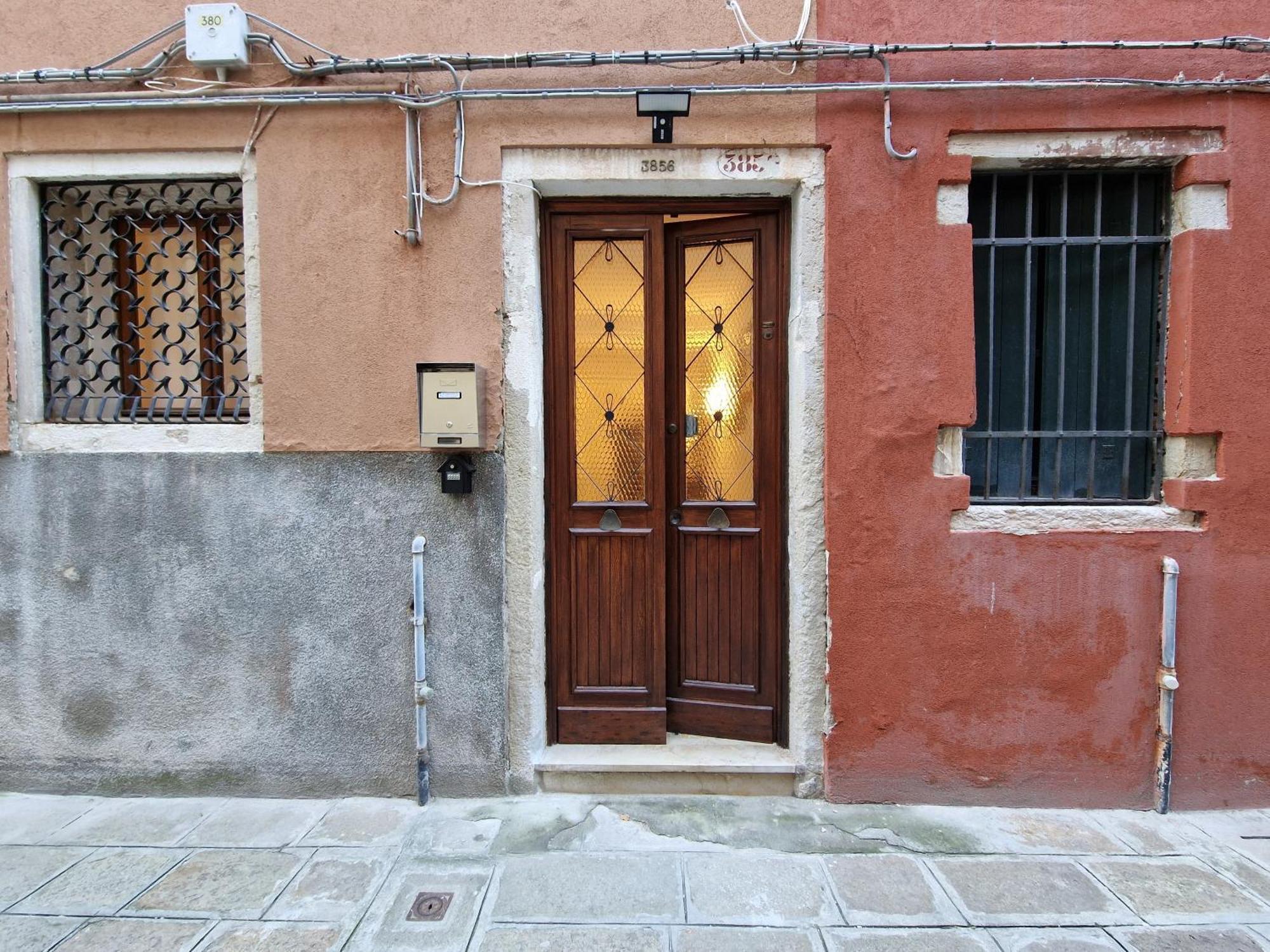 Veneziacentopercento La Forcola Apartment, Next To Rialto Bridge Exterior foto